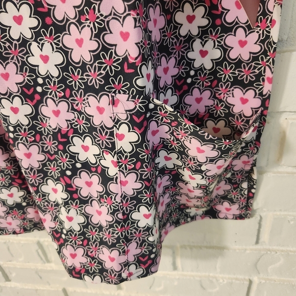 Divine Floral Print Scrub Top NWT LARGE - Picture 2 of 5